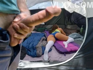 Con số này thực sự đáng kinh ngạc. Quần jean và bốt dài là trang phục tiêu chuẩn cho giá súng.